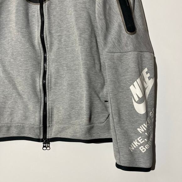 Nike Sportswear Tech Fleece Graphic Gray Full Zip Sweatshirt Men’s Size Medium - Picture 3 of 8